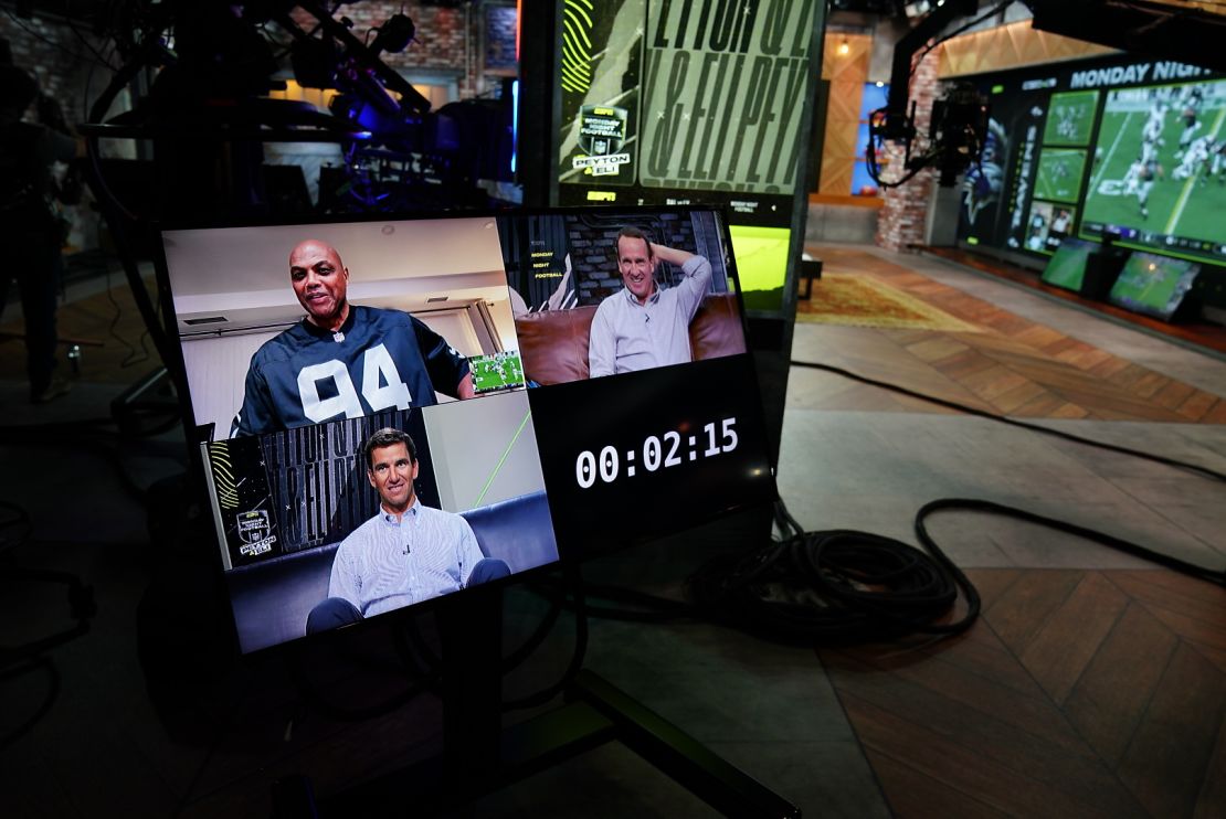 Inside 'ManningCast': Peyton and Eli Manning are changing sports