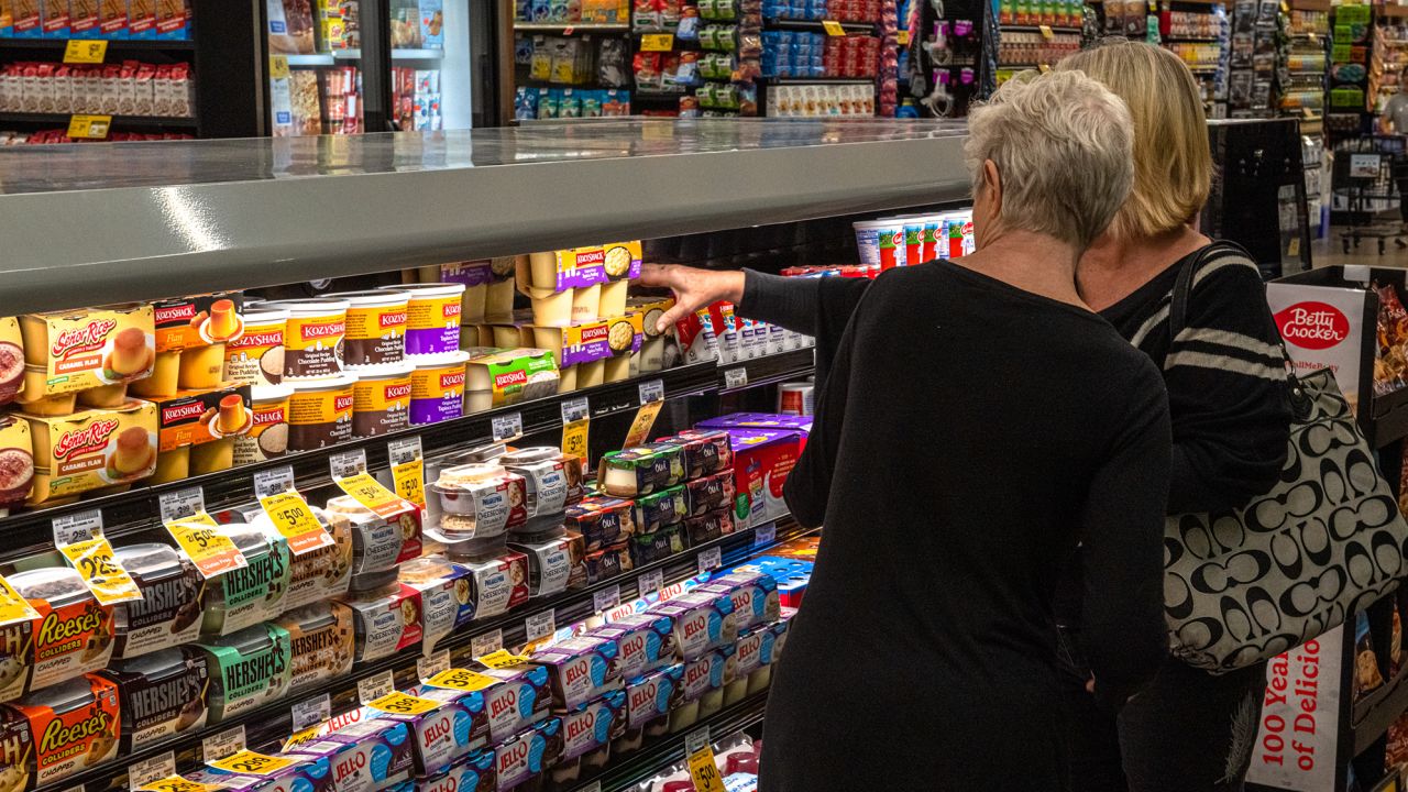 Albertsons and other chains expect they can get consumers to pay higher prices without much resistance.