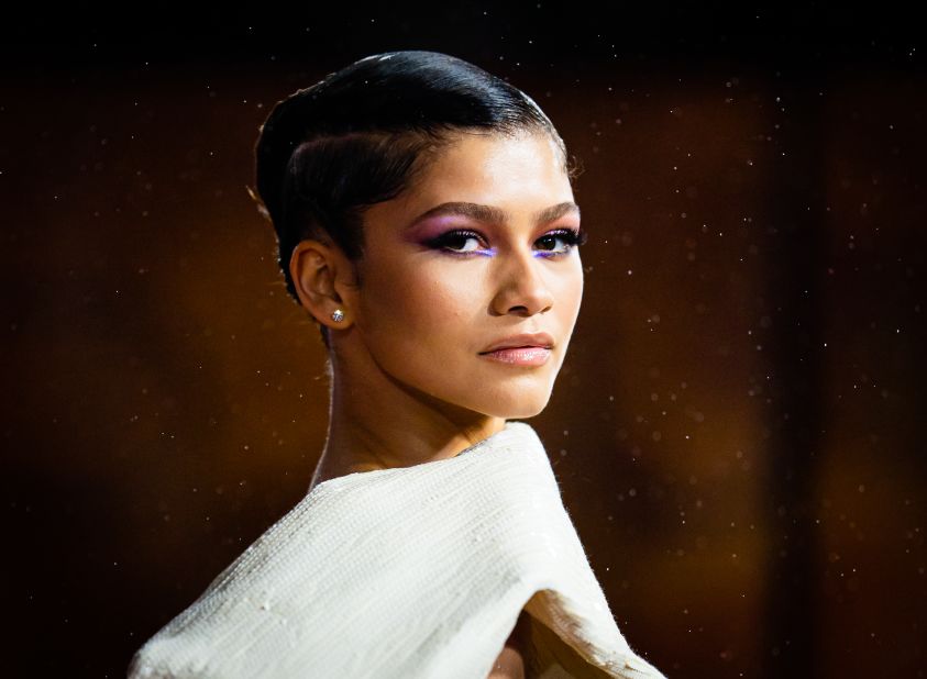 Zendaya turns heads at 2023 NAACP Awards by wearing sexy Versace