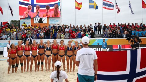 Norway's team line up during 2018 Women's Beach Handball World Cup final against Greece in July 2018. 