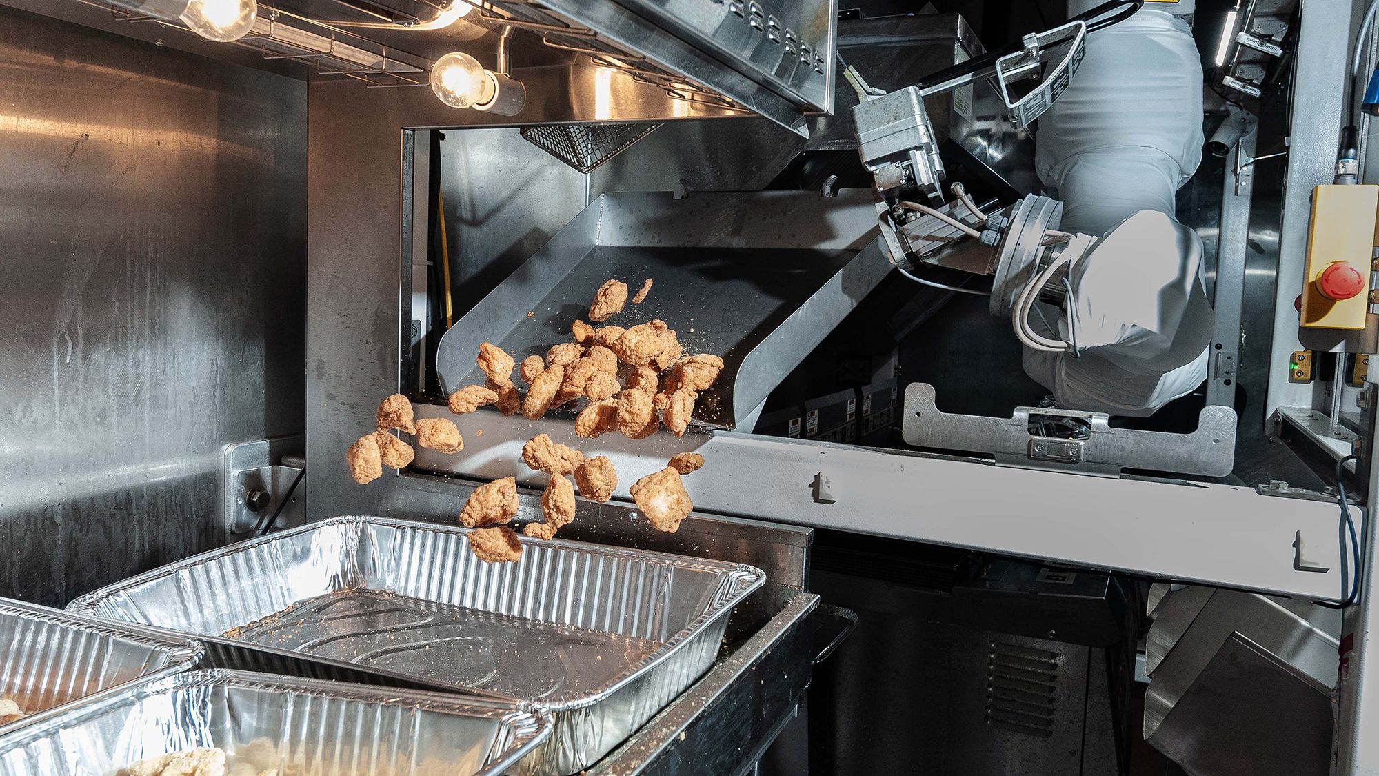 Kitchen Robot Gives Chef Four Extra Pairs Of Hands