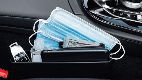 Skyward seat gap filler