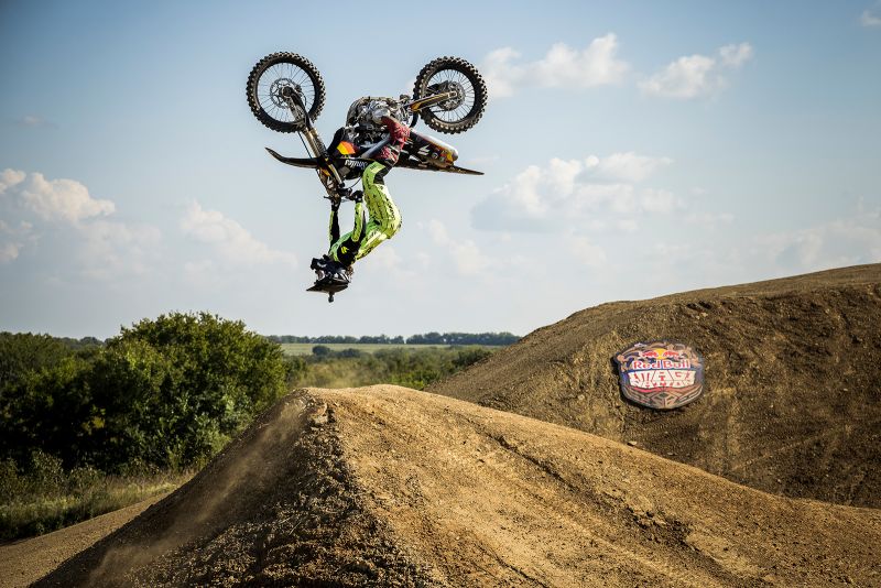 Big best sale dirt jumps