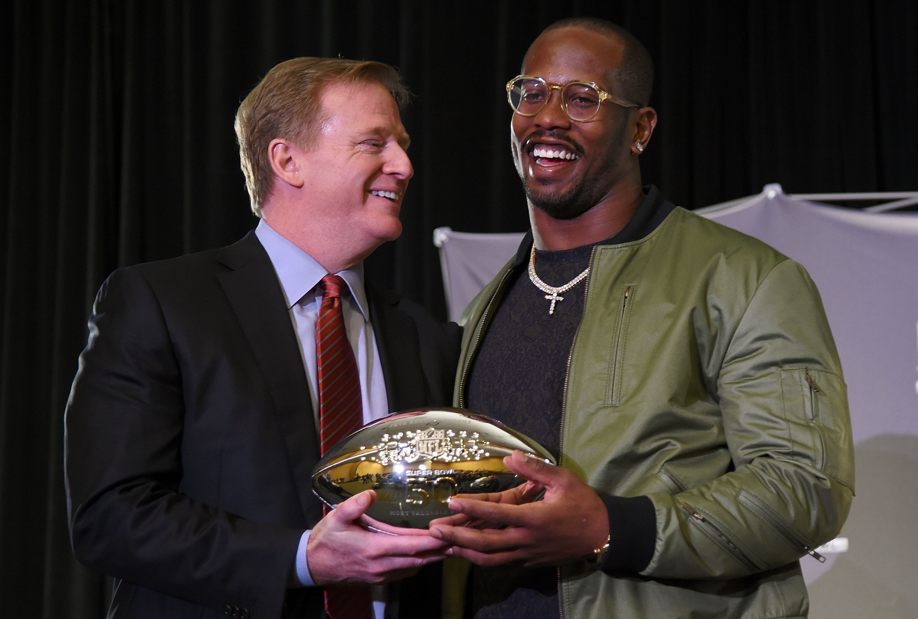 Denver Broncos trading edge Von Miller to Los Angeles Rams for 2022 NFL  Draft picks, NFL News, Rankings and Statistics