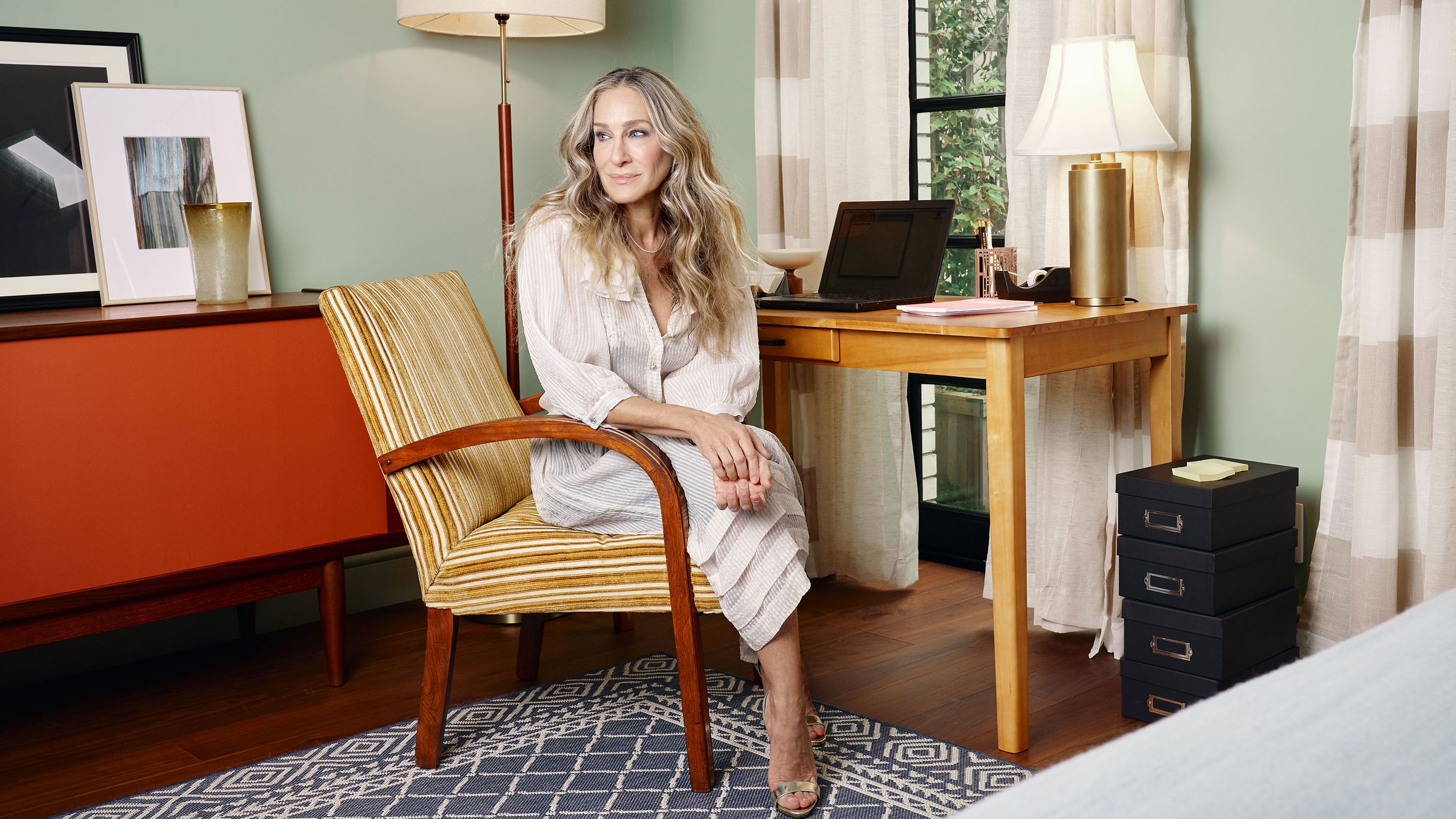 At Airbnb's recreation of Carrie's brownstone from "Sex and the City," Sarah Jessica Parker will virtually greet guests in the style of one of Carrie's monologues. 