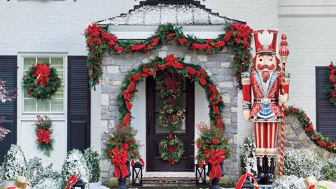 Christmas Cheer Cordless Garland With Bow