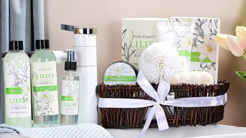 Body & Earth Lilies Gift Basket