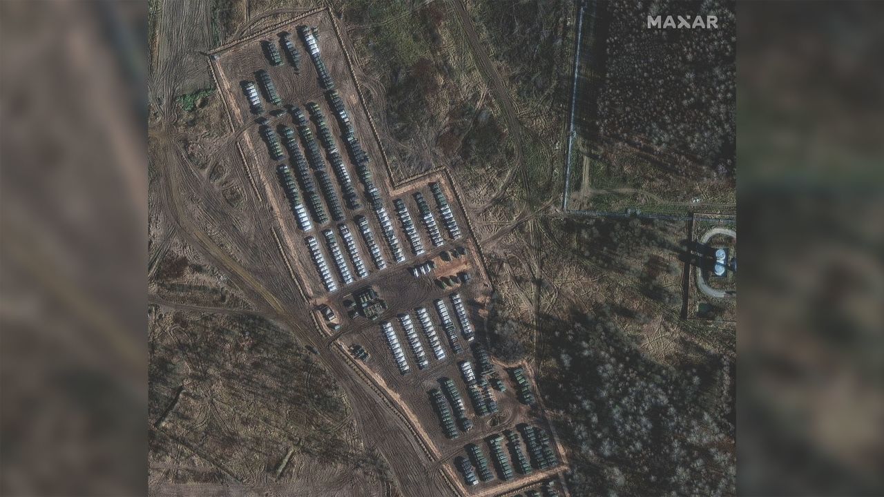 Closer view of armored units and support equipment in Yelnya, Russia.