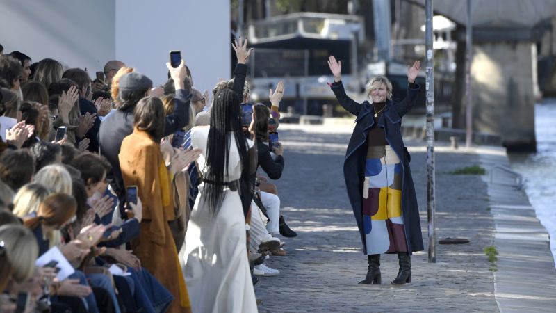 Gabriela Hearst's First Collection For Chloé is Allegedly 'Four Times More  Sustainable' - Fashionista