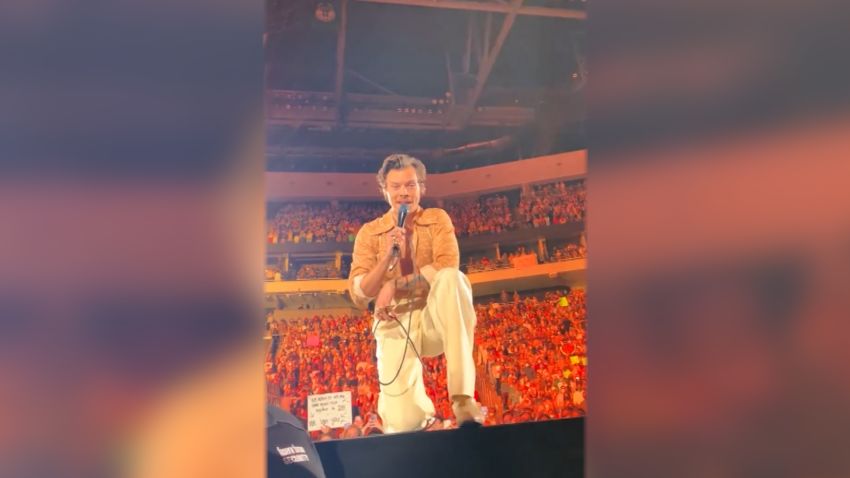 SCREENGRAB Harry Styles helps fan come out 2