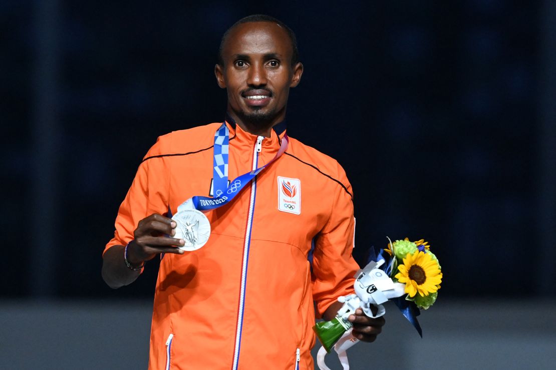 Nageeye poses with his silver medal. 