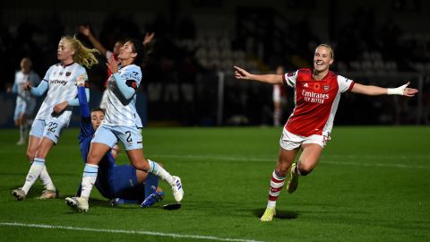 Mead celebrates Arsenal's third.