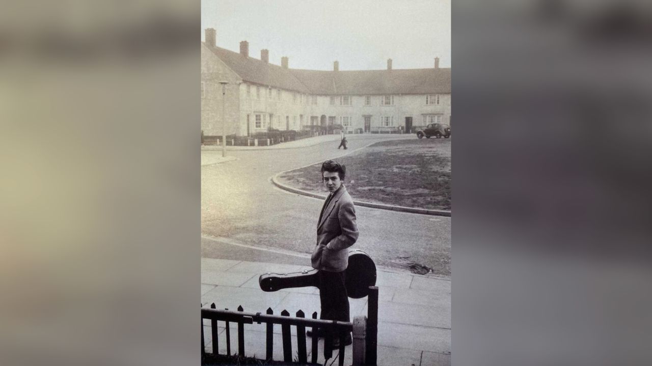 George Harrison lived at 25 Upton Green until 1962.