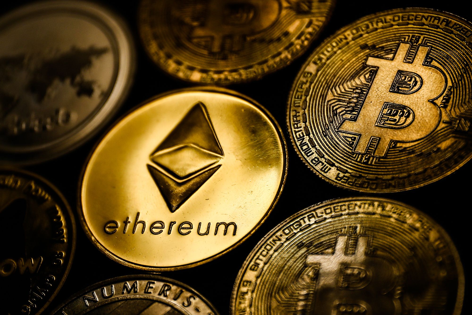 which to buy ethereum or bitcoin bitcoin binary options