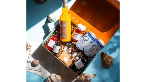 40 of the best holiday gifts to give this year (2022) 90 h 270,w 480