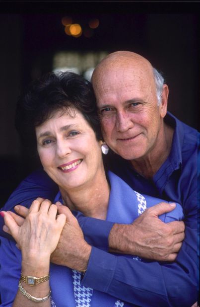 De Klerk poses for a photo with his wife Marike at their home in 1995.