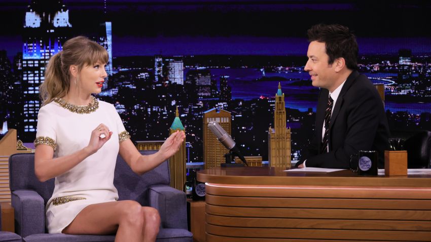 THE TONIGHT SHOW STARRING JIMMY FALLON -- Episode 1549 -- Pictured: (l-r) Singer-songwriter Taylor Swift during an interview with host Jimmy Fallon on Thursday, November 11, 2021 -- (Photo by: Mike Coppola/NBC/NBCU Photo Bank via Getty Images)
