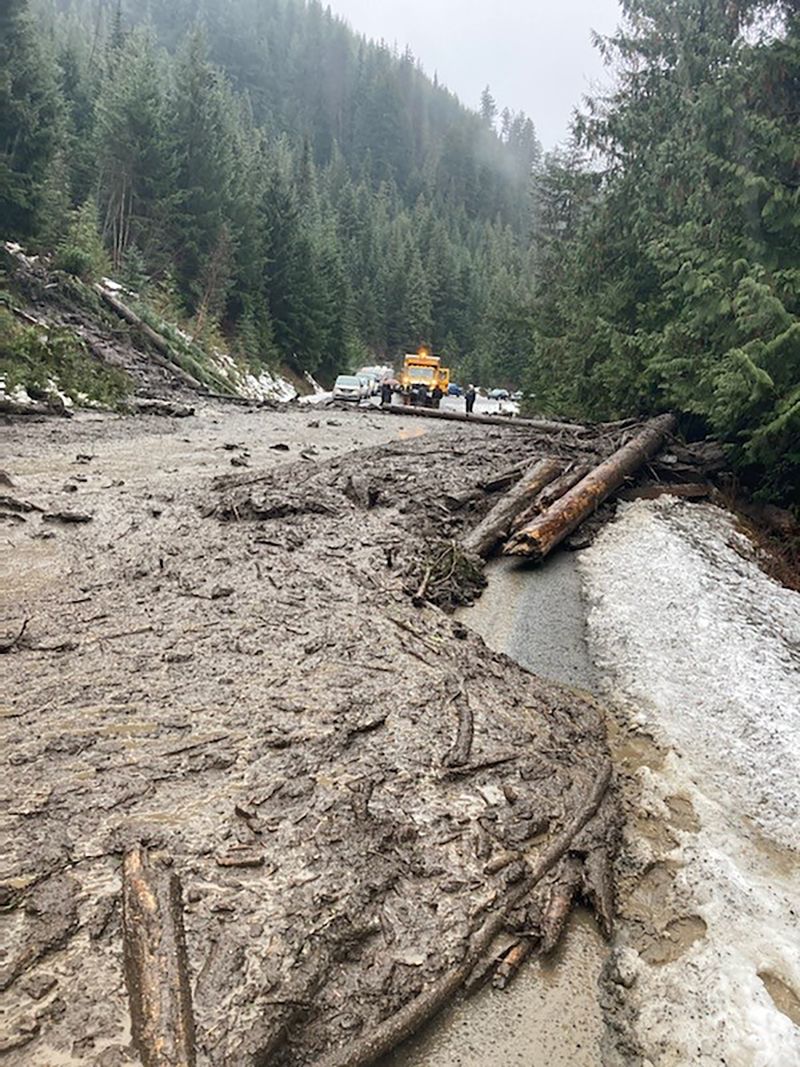 Searchers Recover Body From British Columbia Mudslide | CNN