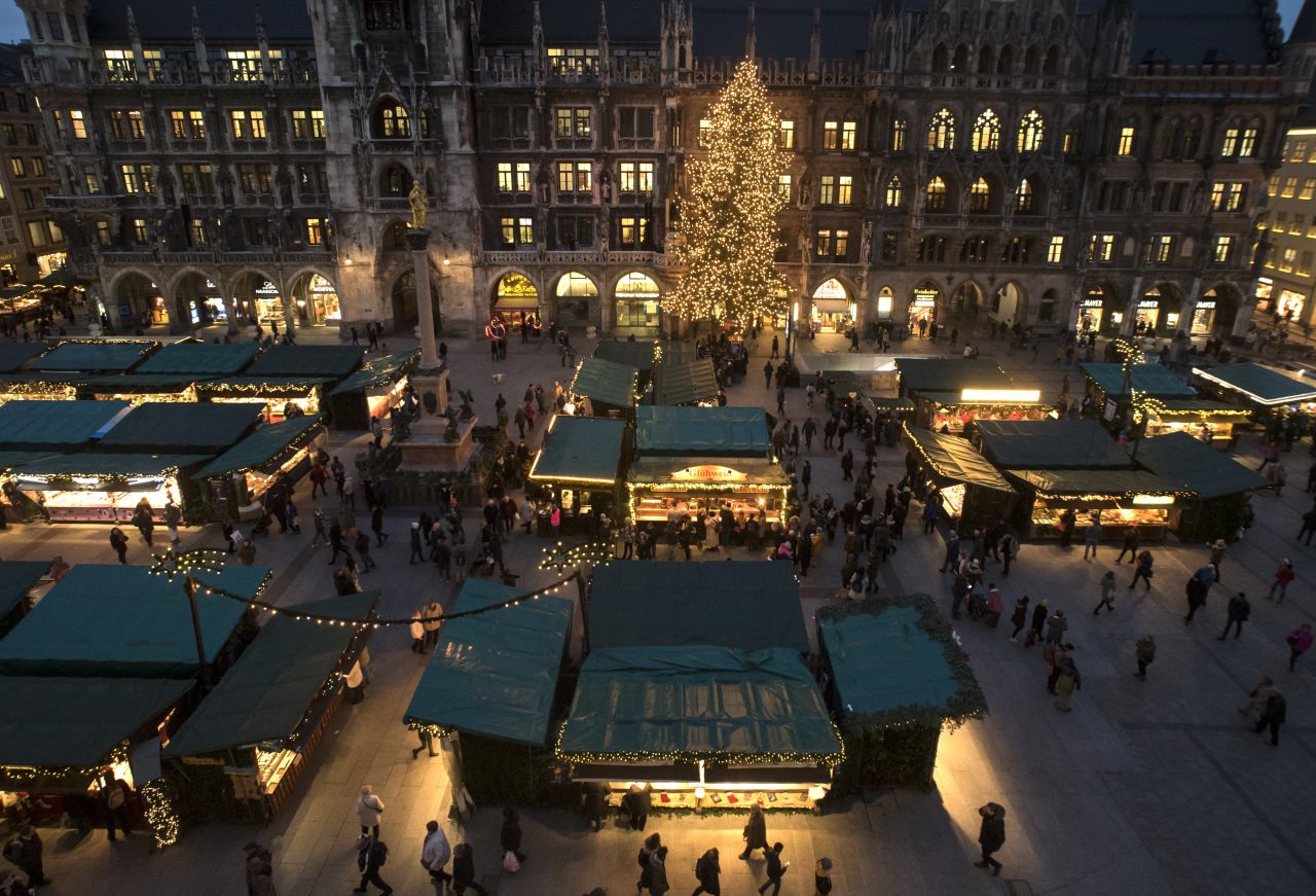 The market usually attracts around 3 million visitors annually.