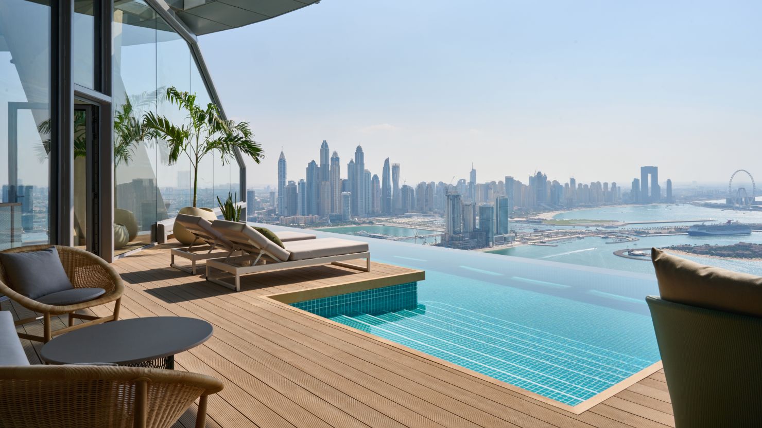 The Aura Skypool sits at a height of 200 meters. 