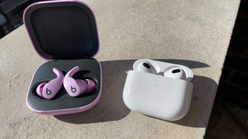 Airpod pros vs online powerbeats pro