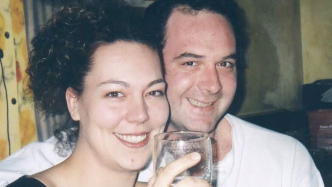 Jennifer and Chris, pictured in the Toronto airport lounge in April 2003 on the day they met.