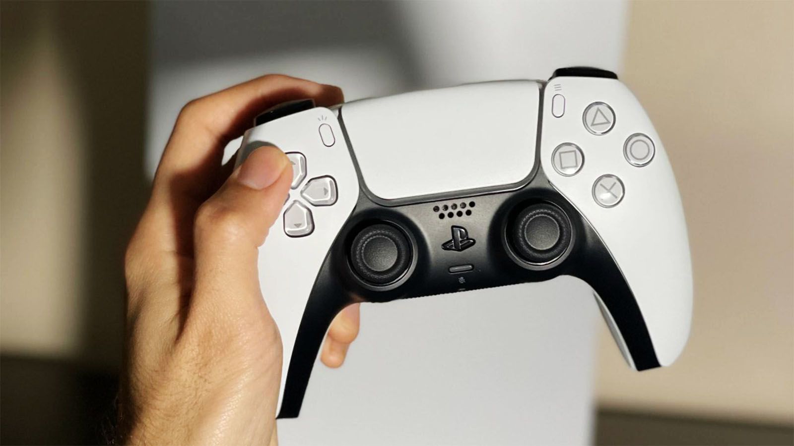 Is Inviting People to Buy PlayStation 5, Xbox Series X
