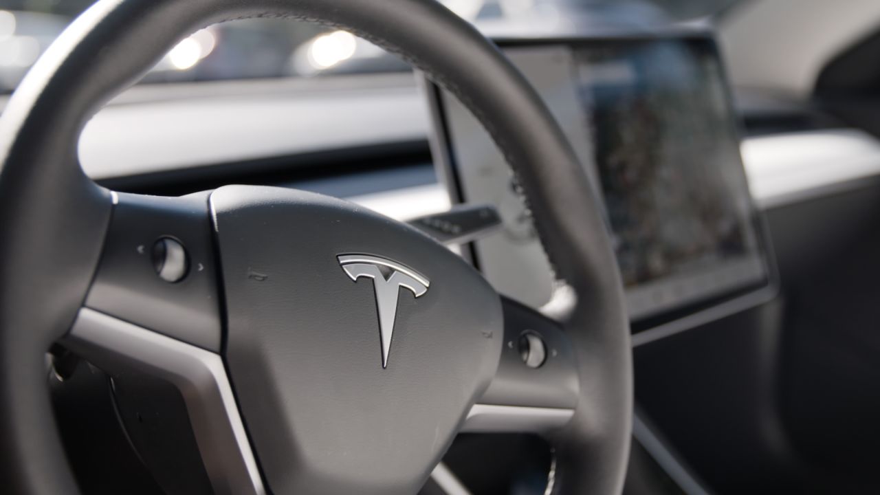 Tesla Model 3 Thumb 5