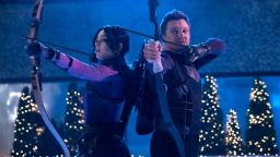 Hailee Steinfeld and Jeremy Renner star in Marvel Studios' 'Hawkeye' on Disney+ (Chuck Zlotnick/Marvel Studios).