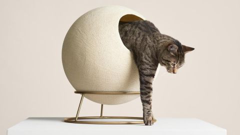 Tuft + Paw Stellar Cat Bed