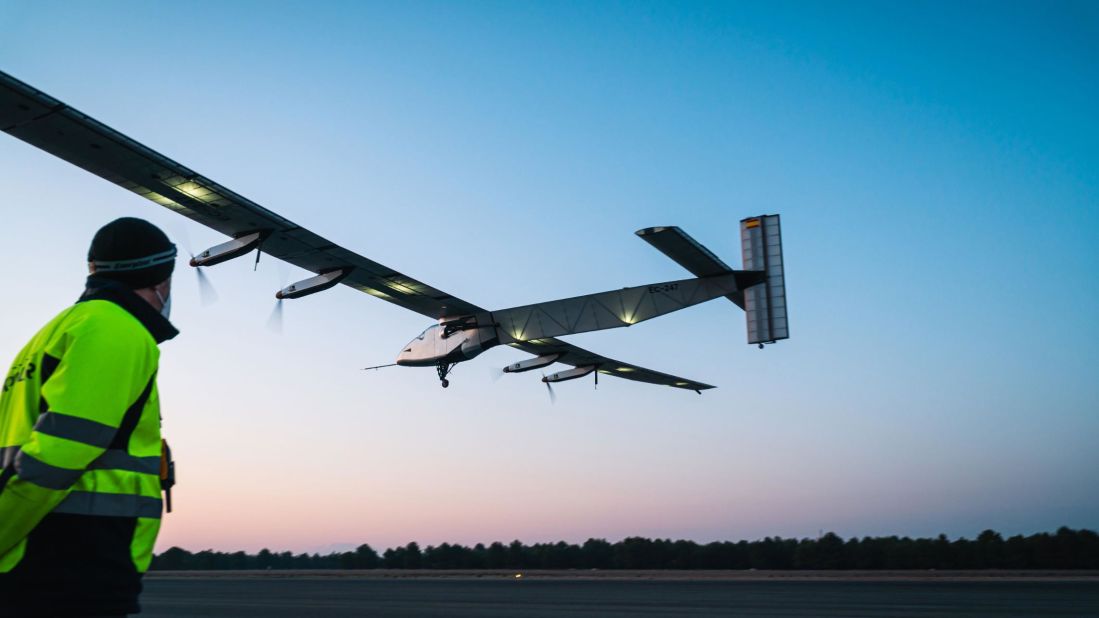 Skydweller takes off during a test flight in April 2021. The US-Spanish companyis modifying the existing Solar Impulse 2 plane. Covered in more than 17,000 solar panels, Solar Impulse 2 has set numerous flight records.
