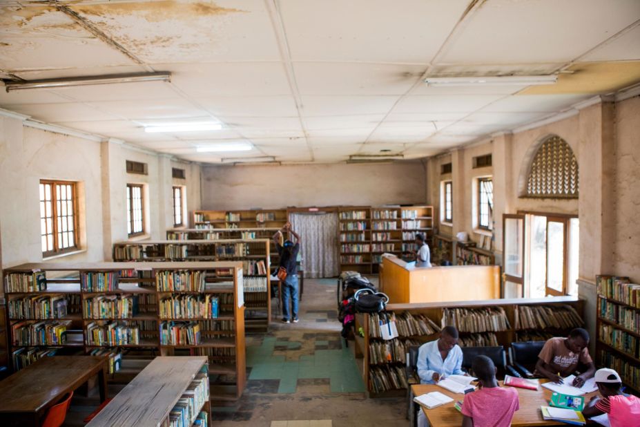 The Kaloleni Library, pictured here in 2018 before renovation, is one of the busiest in the city. Across all three libraries, about 300 people use the spaces to work or study every day. But with asbestos, old furniture and broken floorboards, the team at Book Bunk had their work cut out for them. 