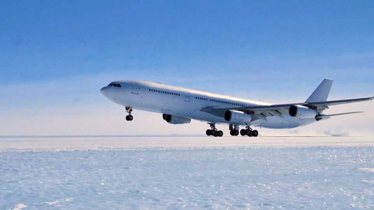 SCREENGRAB Airbus A340 Antarctica