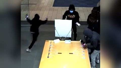 An image from surveillance footage of a robbery on November 24, 2021, at an Apple Store in Santa Rosa, California.