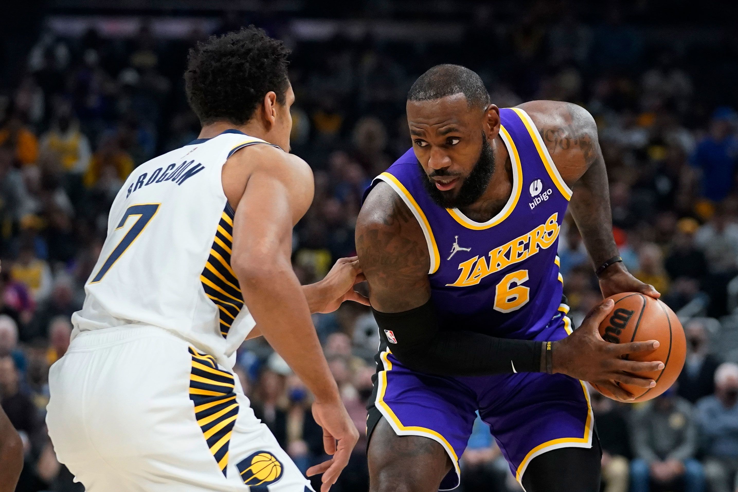 Lakers Overcome James' Absence to Beat Kings 117-92 - Bloomberg