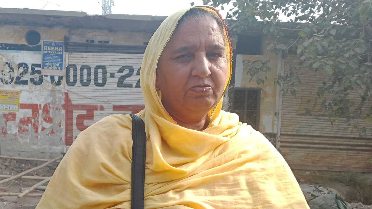 Paramjeet Kaur, 57, says the government is "stealing from the poor."