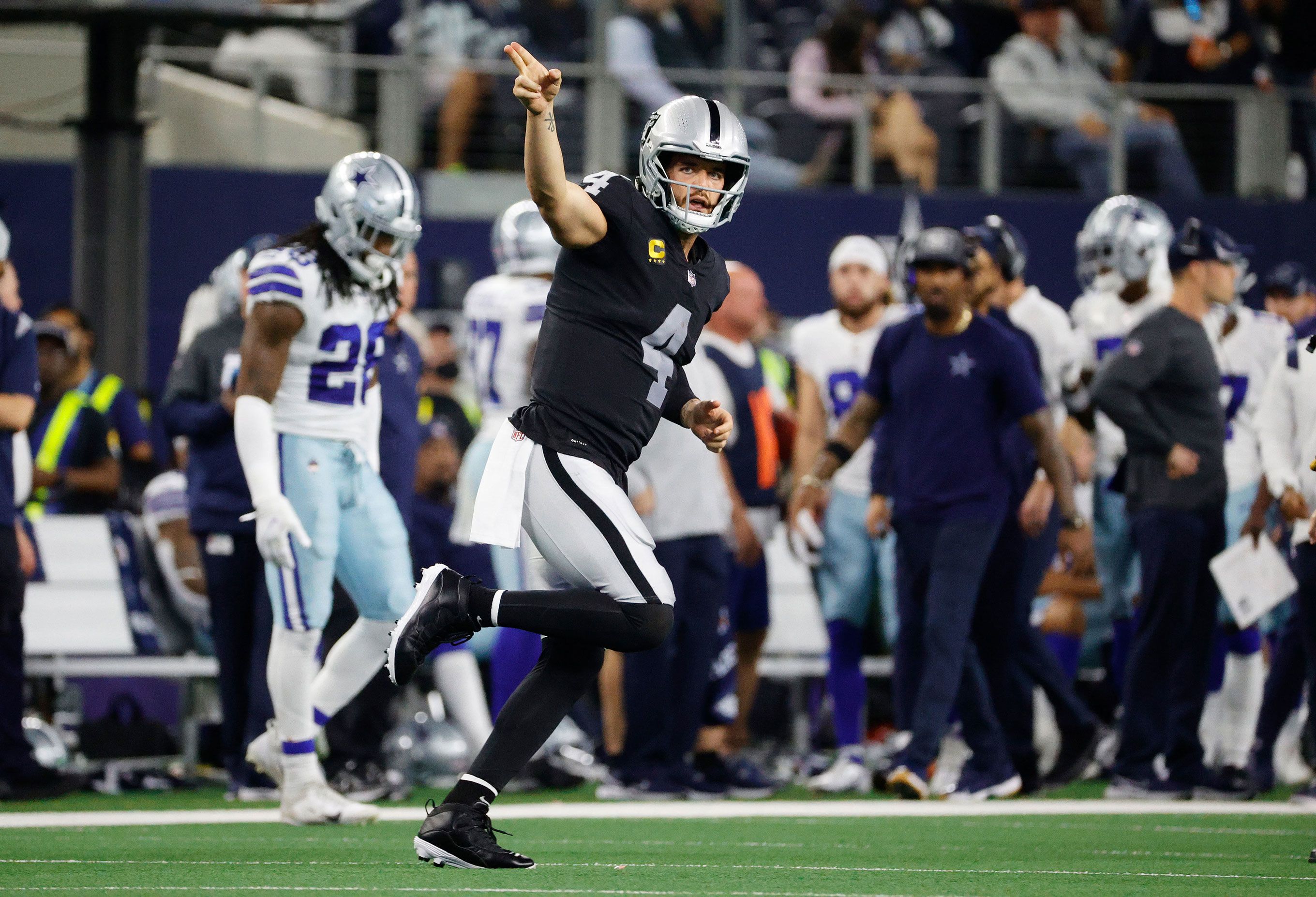 NFL Thanksgiving: Las Vegas Raiders kick field goal at Dallas Cowboys to  clinch overtime win - BBC Sport