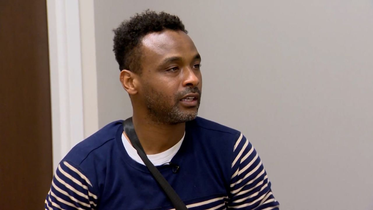 Damon Walker thanks the man who saved his life on New Year's Day 1996.