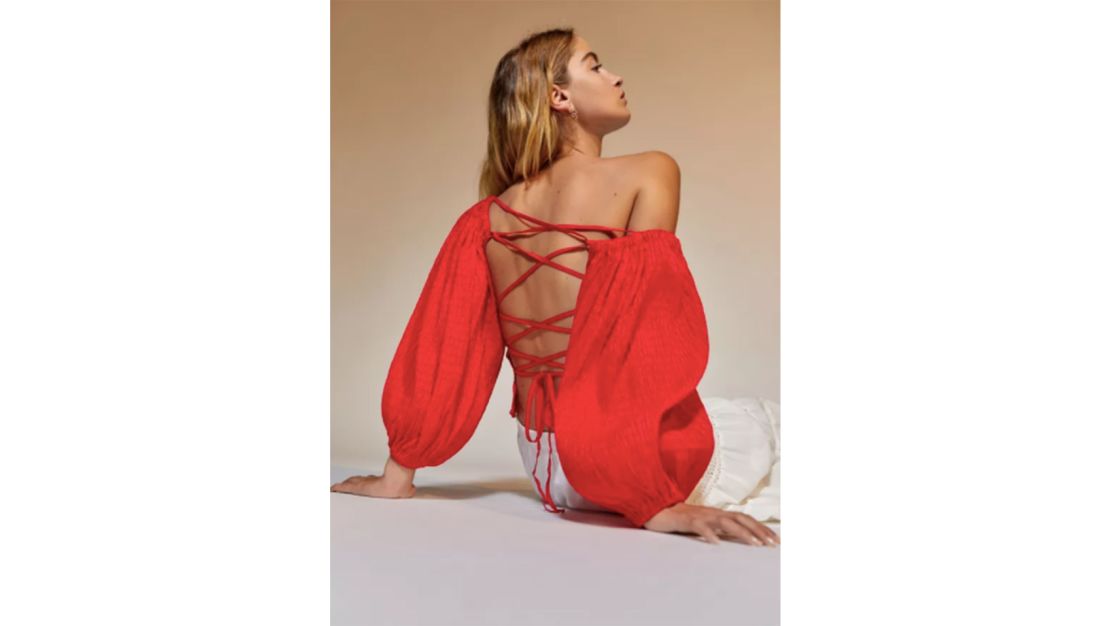 UO Vida Lace-Back Smocked Top