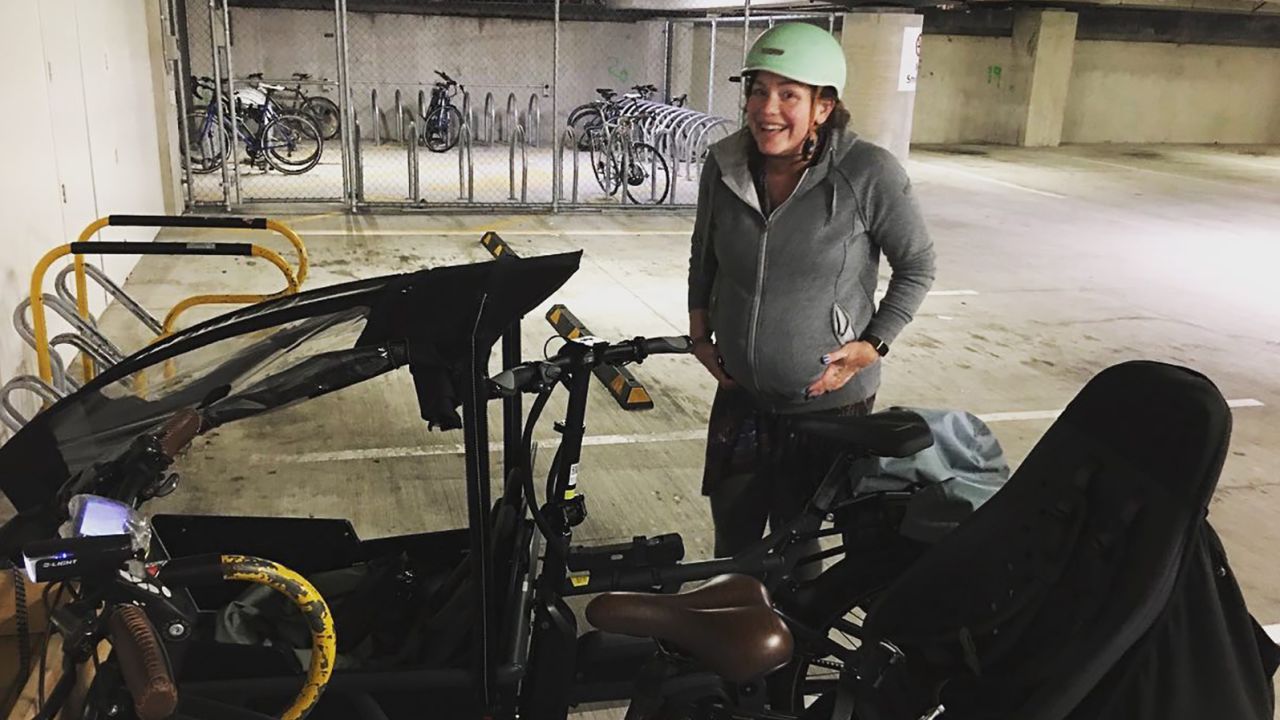 New Zealand MP Julie Anne Genter cycled to the hospital to give birth.