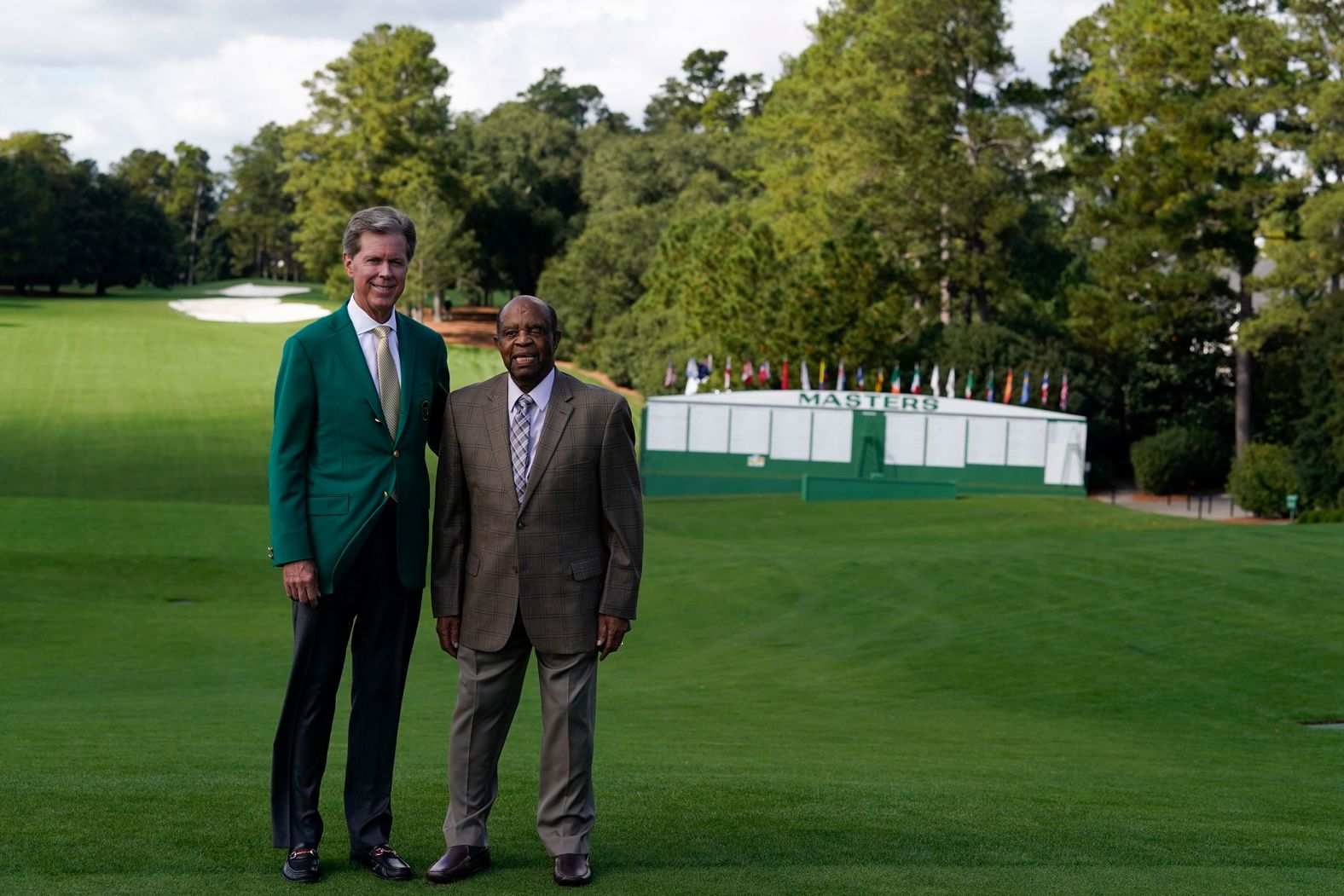 Elder and Fred Ridley, chairman of Augusta National Golf Club, pose for a picture at the 2020 Masters. The Masters was honoring Elder by announcing scholarships at local colleges in his name.