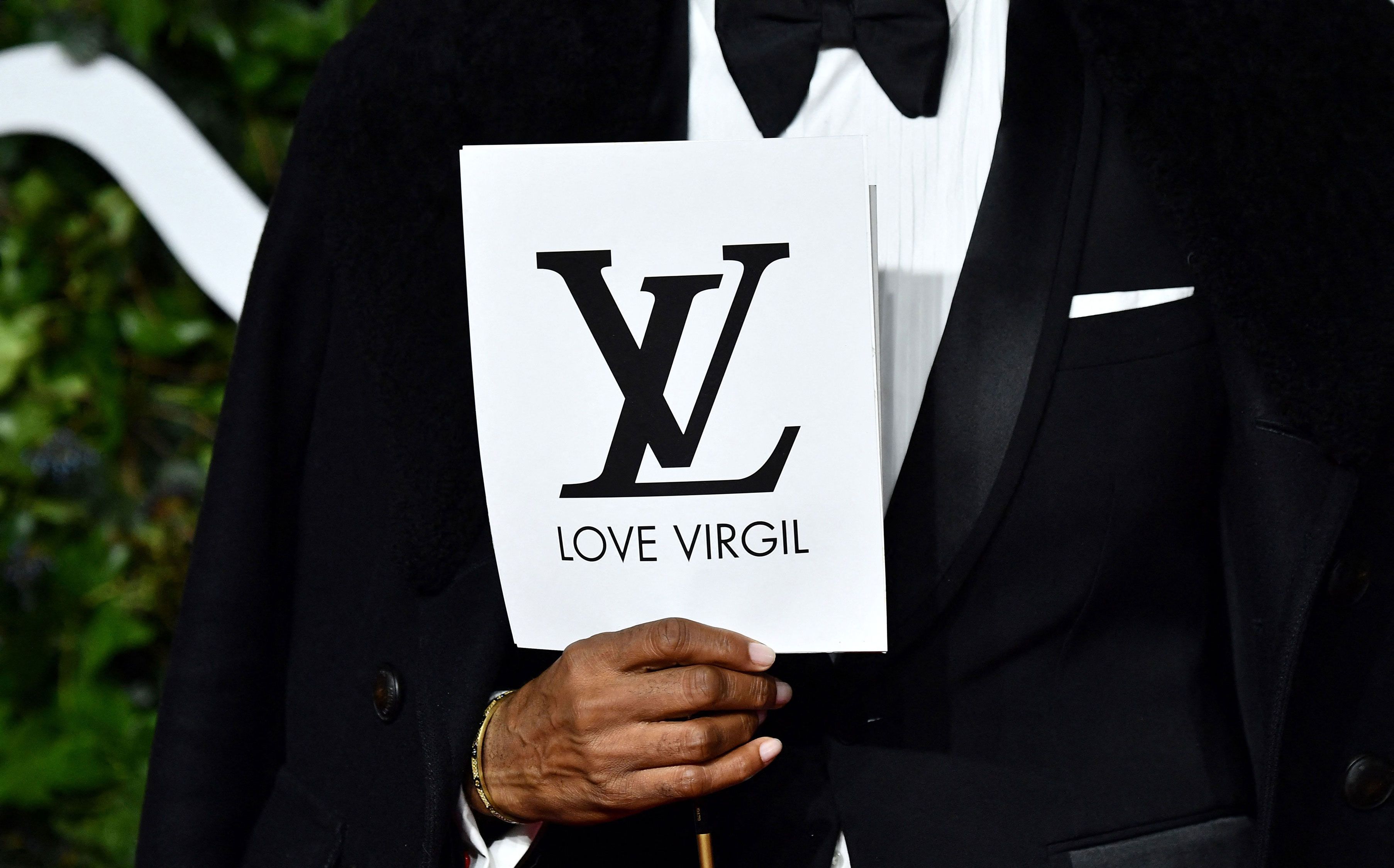 Louis Vuitton show pays tribute to designer Virgil Abloh - Red