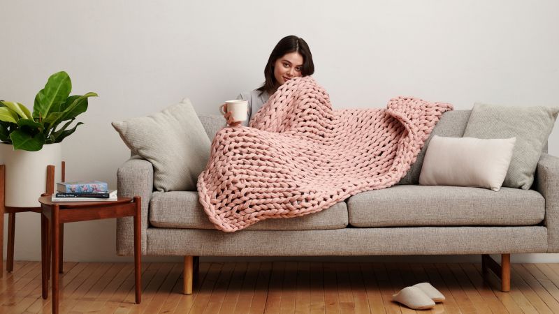 Bearaby weighted blankets improve sleep and comfort CNN Underscored