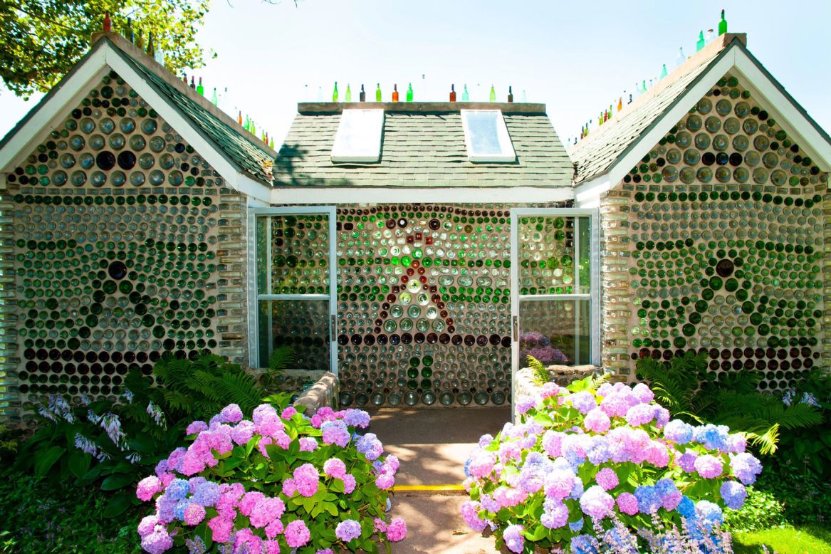 Hand built by <a href="https://bottlehouses.com/our-story" target="_blank" target="_blank">Édouard T. Arsenault</a> in the 1980s, The Bottle Houses are located on Prince Edward Island, just off the coast of New Brunswick, Canada. The project, which features a six-gabled house, a tavern, and a chapel, used over 25,000 bottles and took three years to complete. While the upcycled structures were originally just a hobby for Arsenault, they are now open to the public, attracting visitors from all over the world.