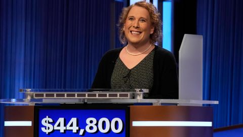 "Jeopardy!" contestant Amy Schneider is on an 11-game winning streak.