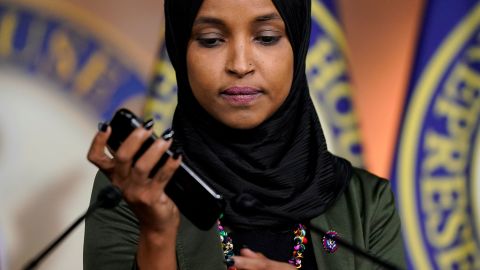 US Rep. Ilhan Omar plays a recording of a voice message that her office received in which several slurs were used and she was told that she "will not live much longer." Omar played <a href="https://www.startribune.com/omar-cites-increase-in-threats-since-republican-lawmakers-anti-muslim-remarks/600122413/" target="_blank" target="_blank">the message</a> at a news conference on Tuesday, November 30. She said she has seen an increase in such threats since US Rep. Lauren Boebert <a href="https://www.cnn.com/2021/11/26/politics/lauren-boebert-ilhan-omar-anti-muslim-comments/index.html" target="_blank">made anti-Muslim comments about her</a> in a video that was posted to Facebook. Boebert apologized on Twitter to "anyone in the Muslim community I offended," but a call to Omar <a href="https://www.cnn.com/2021/11/29/politics/lauren-boebert-ilhan-omar-response/index.html" target="_blank">did little to calm tensions</a> between the two lawmakers. 