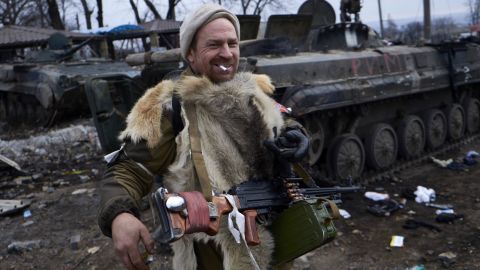 Pro-Russian fighters arrive on February 20, 2015 in Debaltseve, eastern Ukraine.