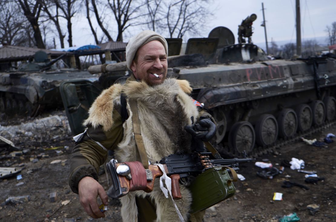 Pro-Russian fighters arrive on February 20, 2015 in Debaltseve, eastern Ukraine.