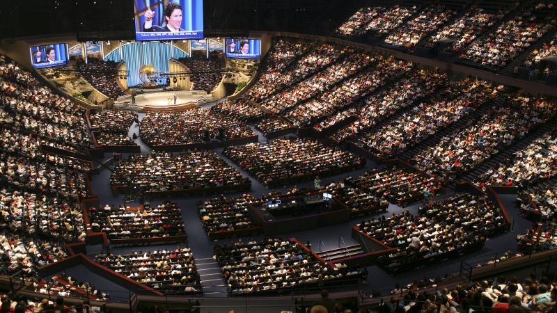 Joel Osteen’s Houston mega-church: A plumber found envelopes of cash