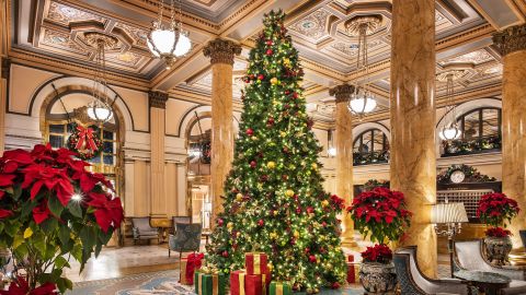 The Willard is hosting holiday choral performances every evening through December 23.